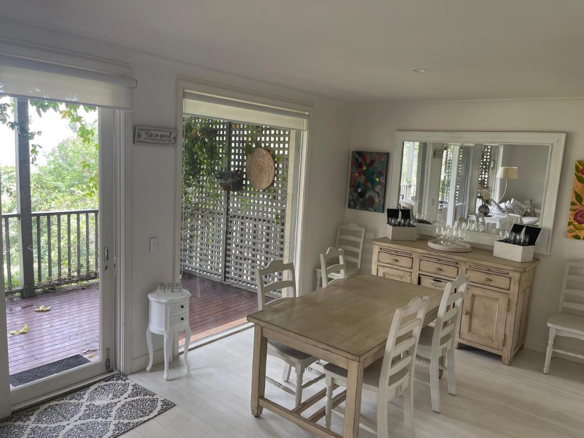 Villa Provincial - 2 Bedrooms Both With Ensuites -Situated In Cypress Lakes Resort 포콜빈 외부 사진